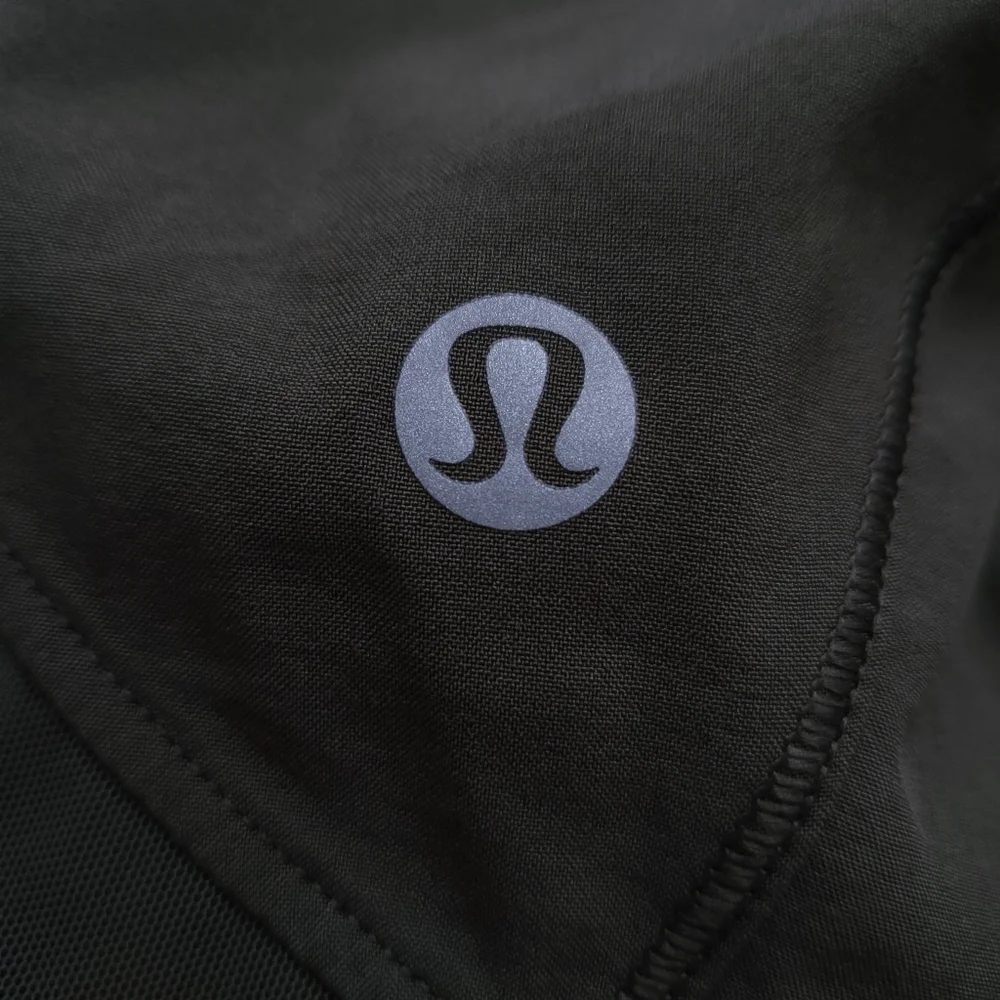 🍋Like New Lululemon Miles Ahead Short (2.5") - Picture 8 of 12